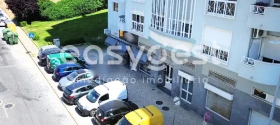 251m² Commercial property in Odivelas, Portugal No. 178038 28