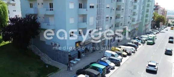 251m² Commercial property in Odivelas, Portugal No. 178038 26