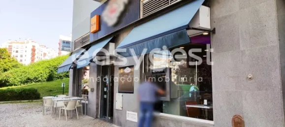 251m² Commercial property in Odivelas, Portugal No. 178038 21