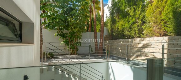 5 Schlafzimmer Villa in Alicante, Spain, Nr. 27569 13