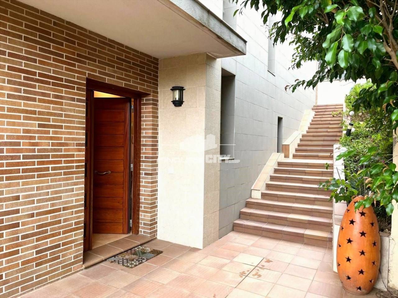 Casa de 3 dormitorios en Calella, Spain No. 236609