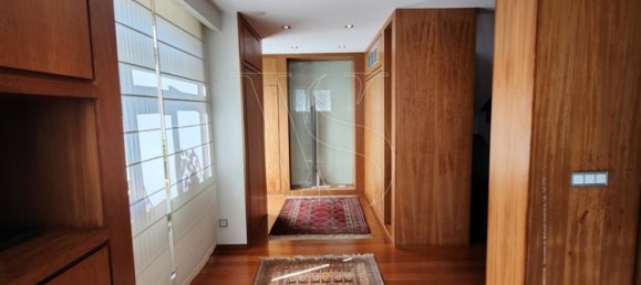 4 bedrooms House in Porto, Portugal No. 101230 3