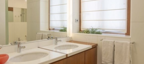 4 bedrooms House in Porto, Portugal No. 101230 25