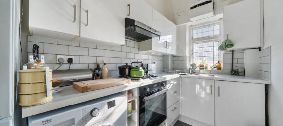 1 bedroom Apartment in London, United Kingdom No. 7813 4