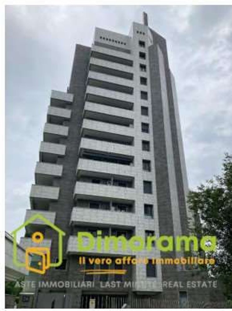 4 rooms Apartment in Milan, Italy No. 240540