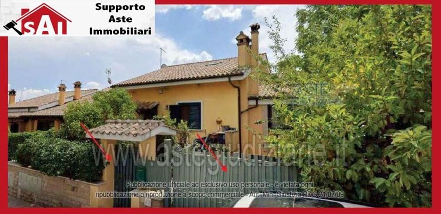 5 bedrooms Apartment in Rome, Italy No. 334070