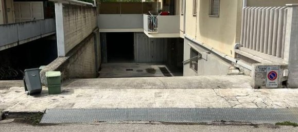 Парковка с 1 комнатой в Торторето, Италия № 20797 2