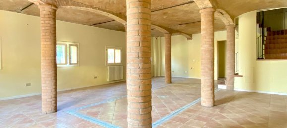4 bedrooms Duplex in Modena, Italy No. 381658 12