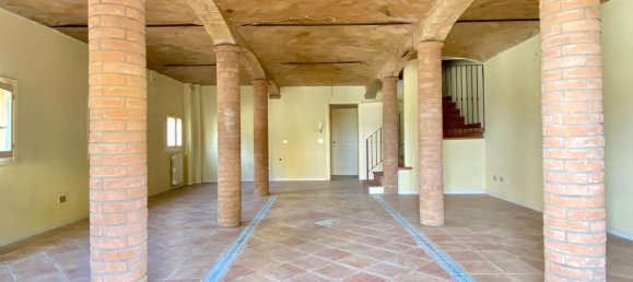 4 bedrooms Duplex in Modena, Italy No. 381658 11