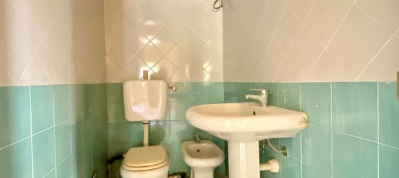 4 bedrooms Duplex in Modena, Italy No. 381658 19