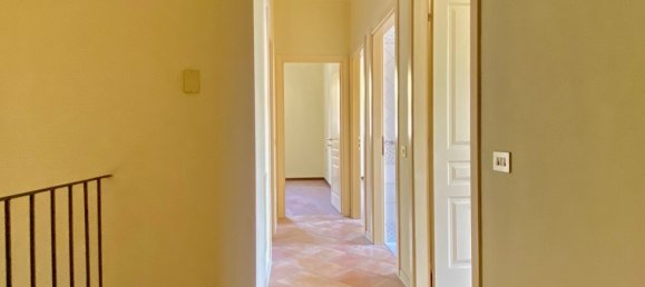 4 bedrooms Duplex in Modena, Italy No. 381658 20