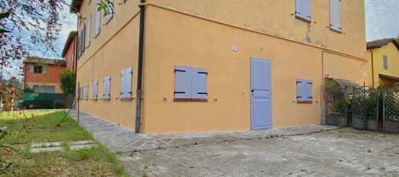 4 bedrooms Duplex in Modena, Italy No. 381658 3