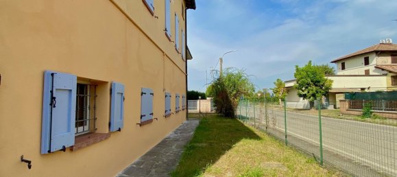 4 bedrooms Duplex in Modena, Italy No. 381658 2