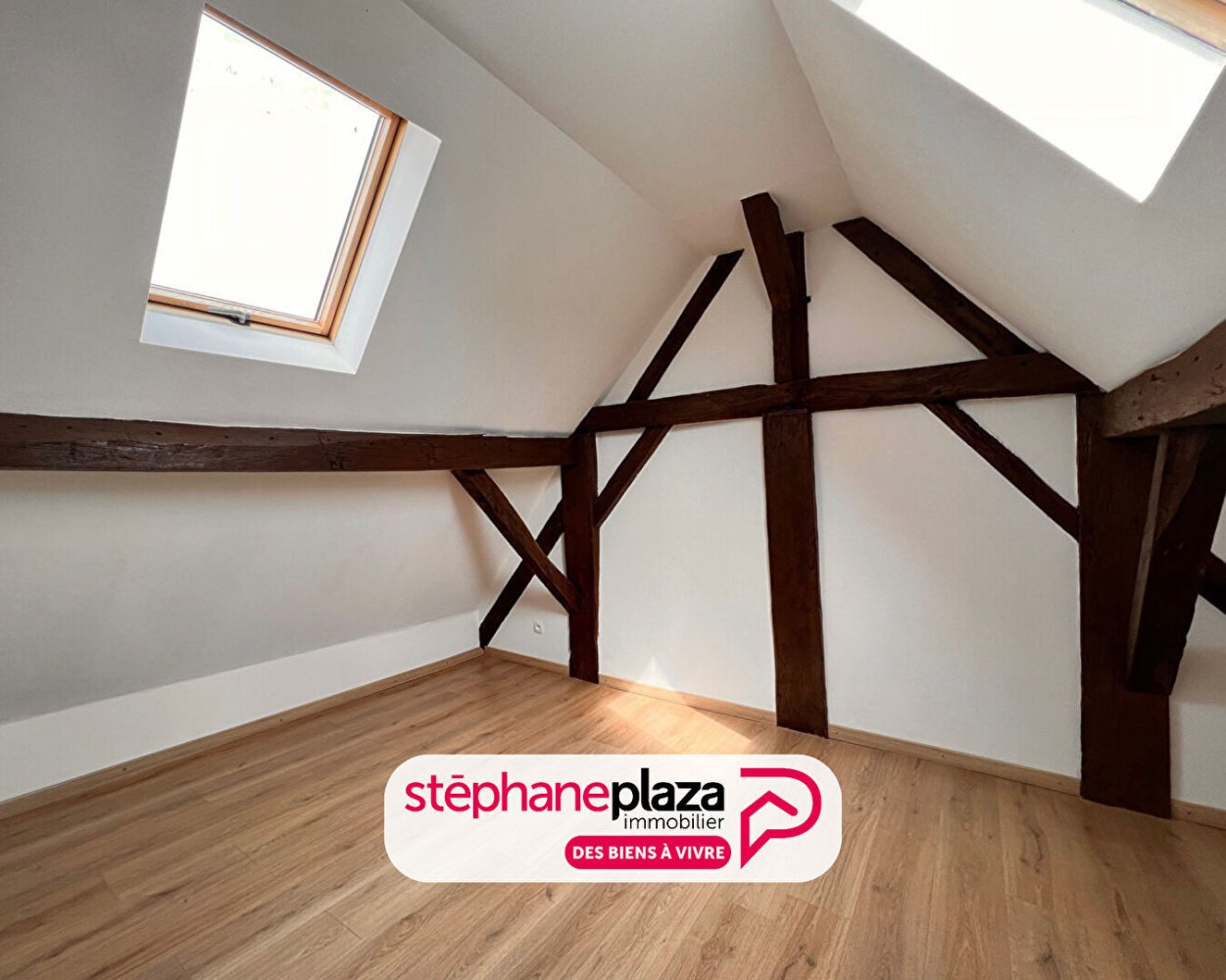 Dúplex de 2 dormitorios en Saint-Avold, France No. 52703