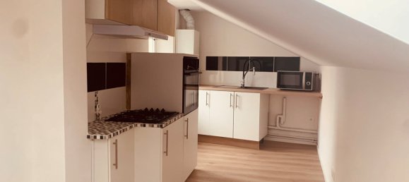 Dúplex de 2 dormitorios en Saint-Avold, France No. 52703 2