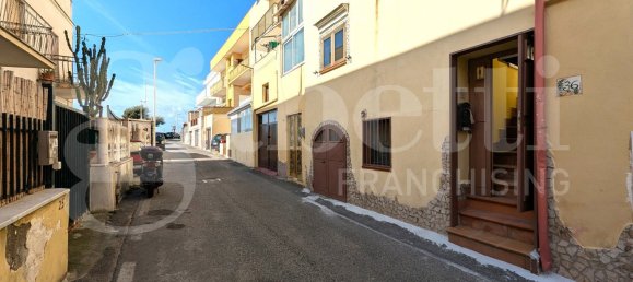4 rooms House in Bacoli, Italy No. 364137 2