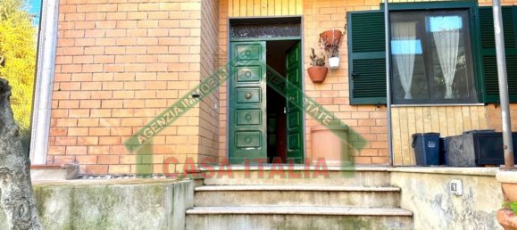 4-Zimmer Wohnung in Capodimonte, Italy, Nr. 157362 13