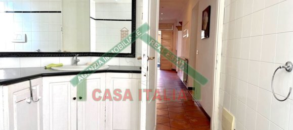 4-Zimmer Wohnung in Capodimonte, Italy, Nr. 157362 4