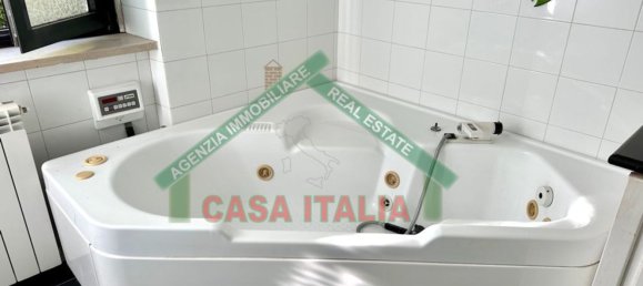 4-Zimmer Wohnung in Capodimonte, Italy, Nr. 157362 3