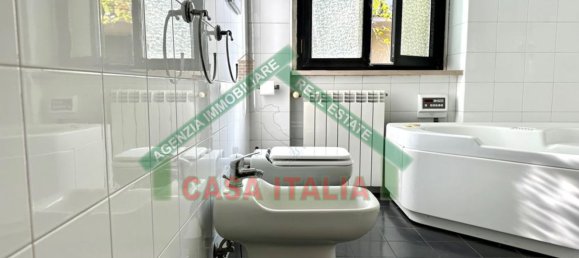 4-Zimmer Wohnung in Capodimonte, Italy, Nr. 157362 2