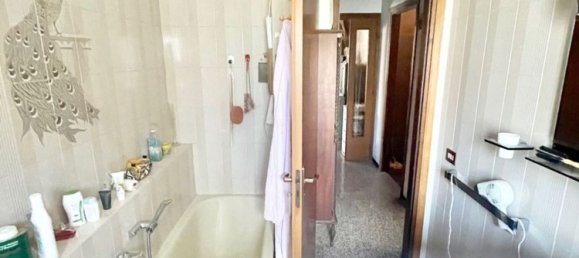 5 rooms Apartment in Cosenza, Italy No. 303599 25