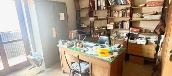 5 rooms Apartment in Cosenza, Italy No. 303599 7