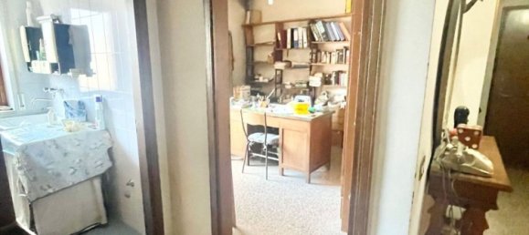 5 rooms Apartment in Cosenza, Italy No. 303599 6