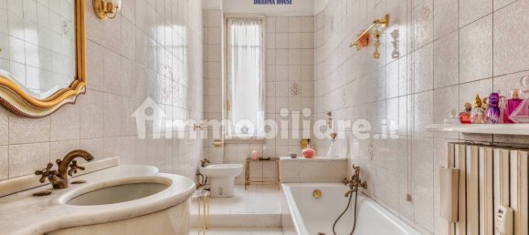 3 bedrooms Apartment in Milan, Italy No. 325727 17