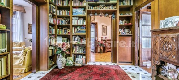 3 bedrooms Apartment in Milan, Italy No. 325727 8