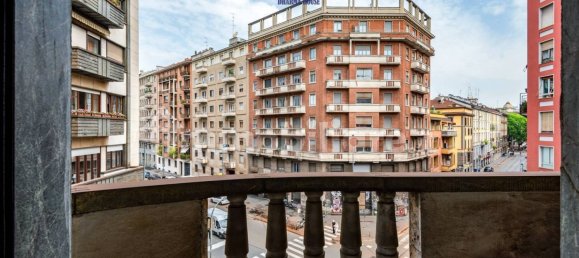 3 bedrooms Apartment in Milan, Italy No. 325727 19