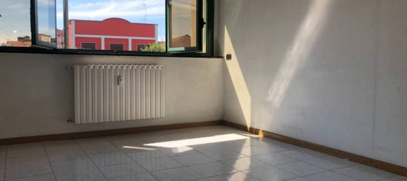 Studio in Milan, Italy, Nr. 337815 18