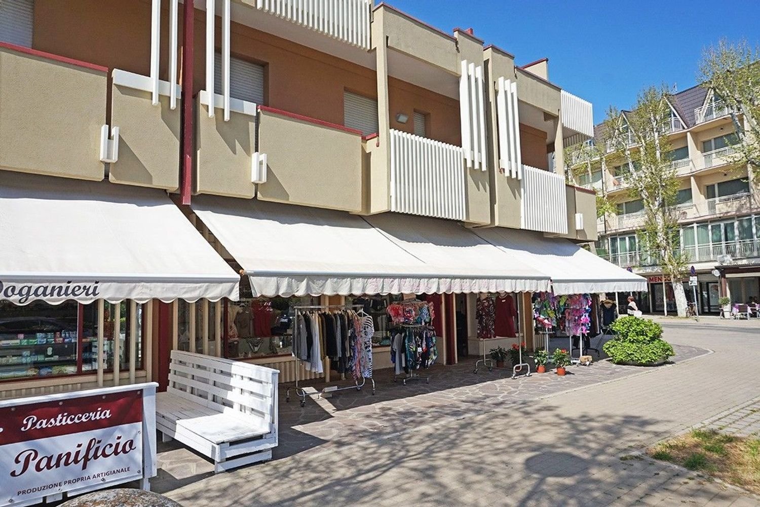 51m² Commercial property in Cervia, Italy No. 163306