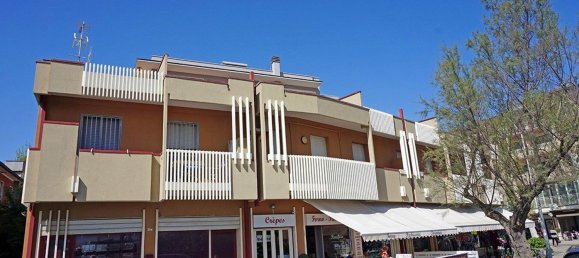 51m² Commercial property in Cervia, Italy No. 163306 3