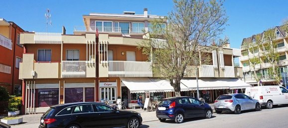 51m² Commercial property in Cervia, Italy No. 163306 2