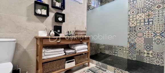 Villa de 5 dormitorios en Gagny, France No. 175636 33