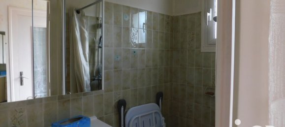 2 bedrooms House in Meyzieu, France No. 335349 12