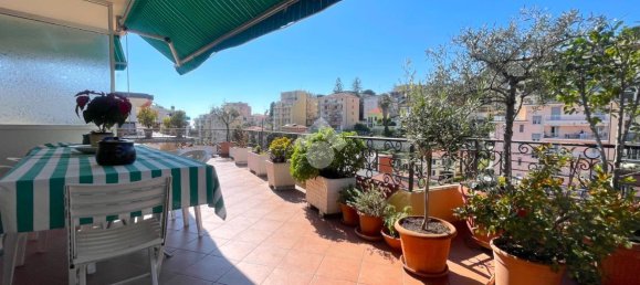 Ático de 4 habitaciónes en Sanremo, Italy No. 8633 25