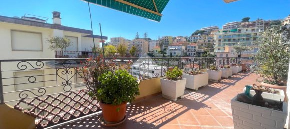 Ático de 4 habitaciónes en Sanremo, Italy No. 8633 3