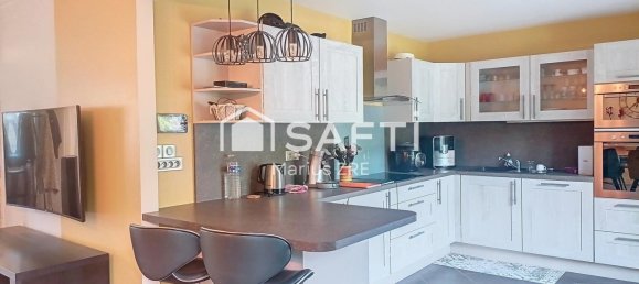 3 bedrooms House in Beauvais, France No. 71494 2