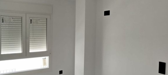 Apartamento de 2 dormitorios en Córdoba, Spain No. 160853 3