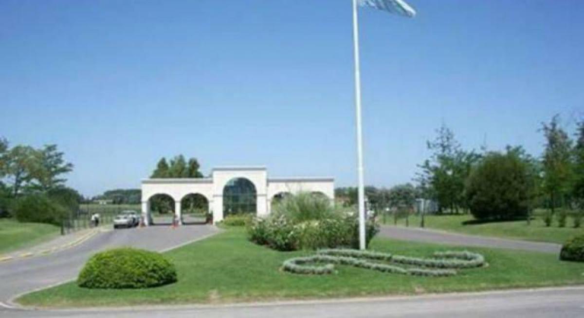 Terrain à Pilar, Argentina No. 39002