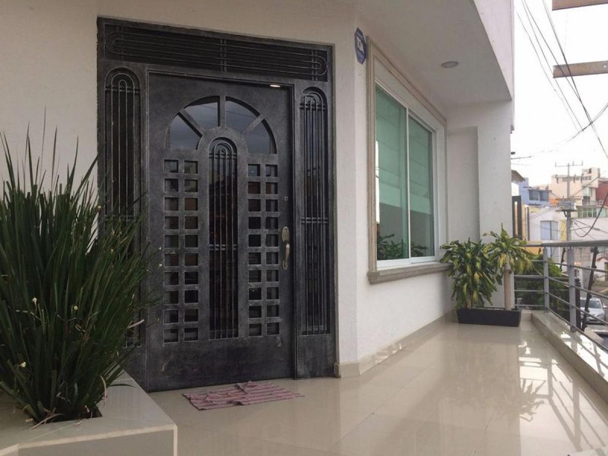 3 bedrooms House in Tlalnepantla, Mexico No. 214310