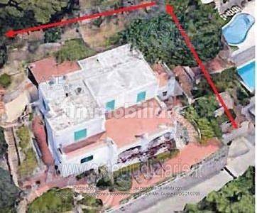 4 bedrooms Villa in Anacapri, Italy No. 13853