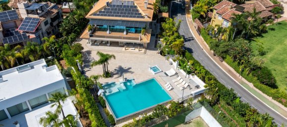 8 bedrooms Villa in Marbella, Spain No. 178974 2