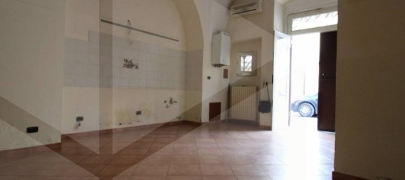 Дом с 3 комнатами в Чериньола, Италия № 25426 4