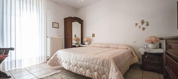 6-Zimmer Haus in Grignasco, Italy, Nr. 228199 52