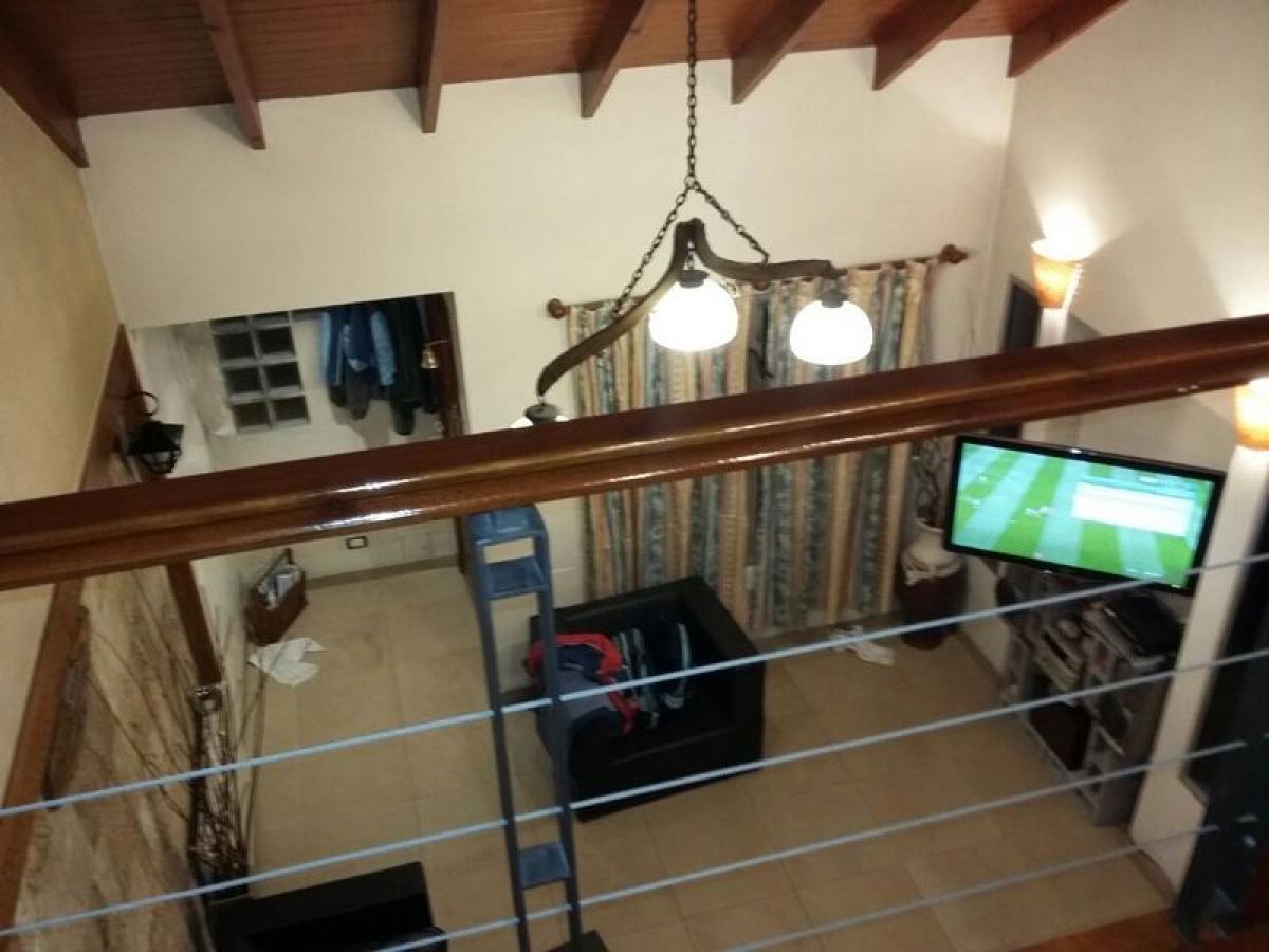 4 bedrooms House in Buenos Aires, Argentina No. 90712