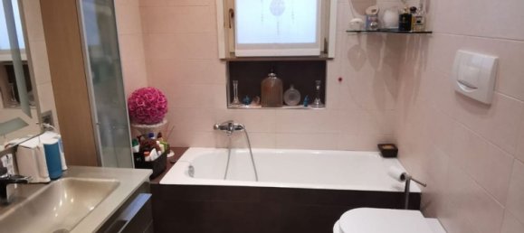 4-salle Appartement à Crema, Italy No. 87915 3