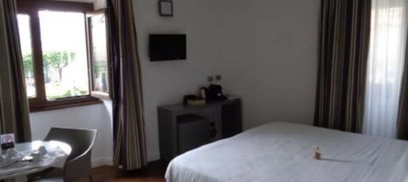 12 rooms Apartment in Como, Italy No. 181391 3