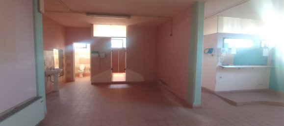 5-Zimmer Gewerbliche Immobilie in Quarrata, Italy, Nr. 39718 6